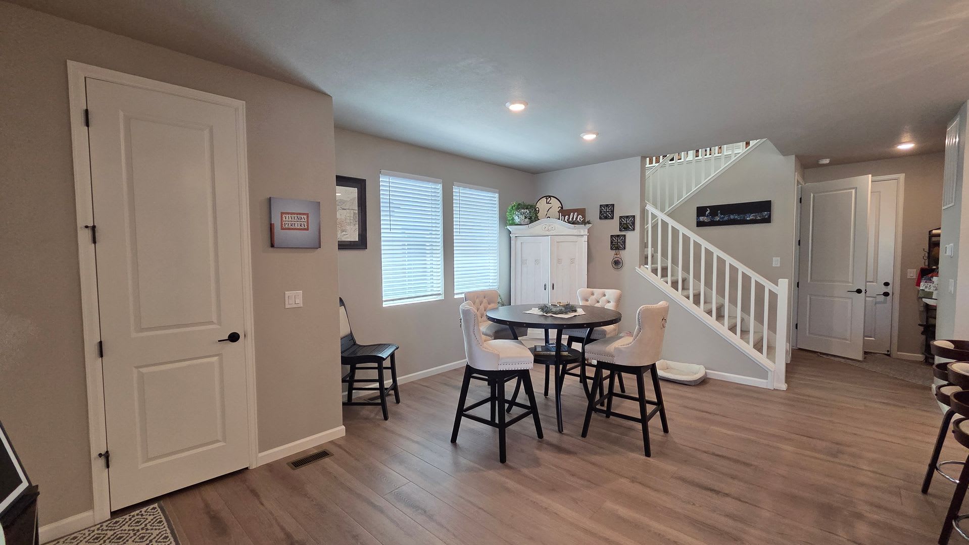 Spacious 4-Bedroom 3.5 Bath Home with Finished Basement & 2-Car Garage – photo 5
