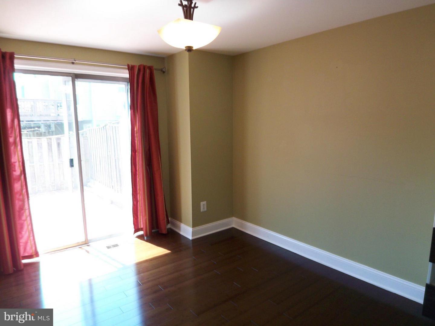 9033 Lee Hwy – photo 5