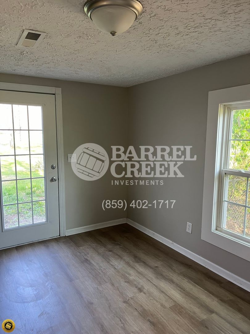 2-Bed 1-Bath House – photo 5