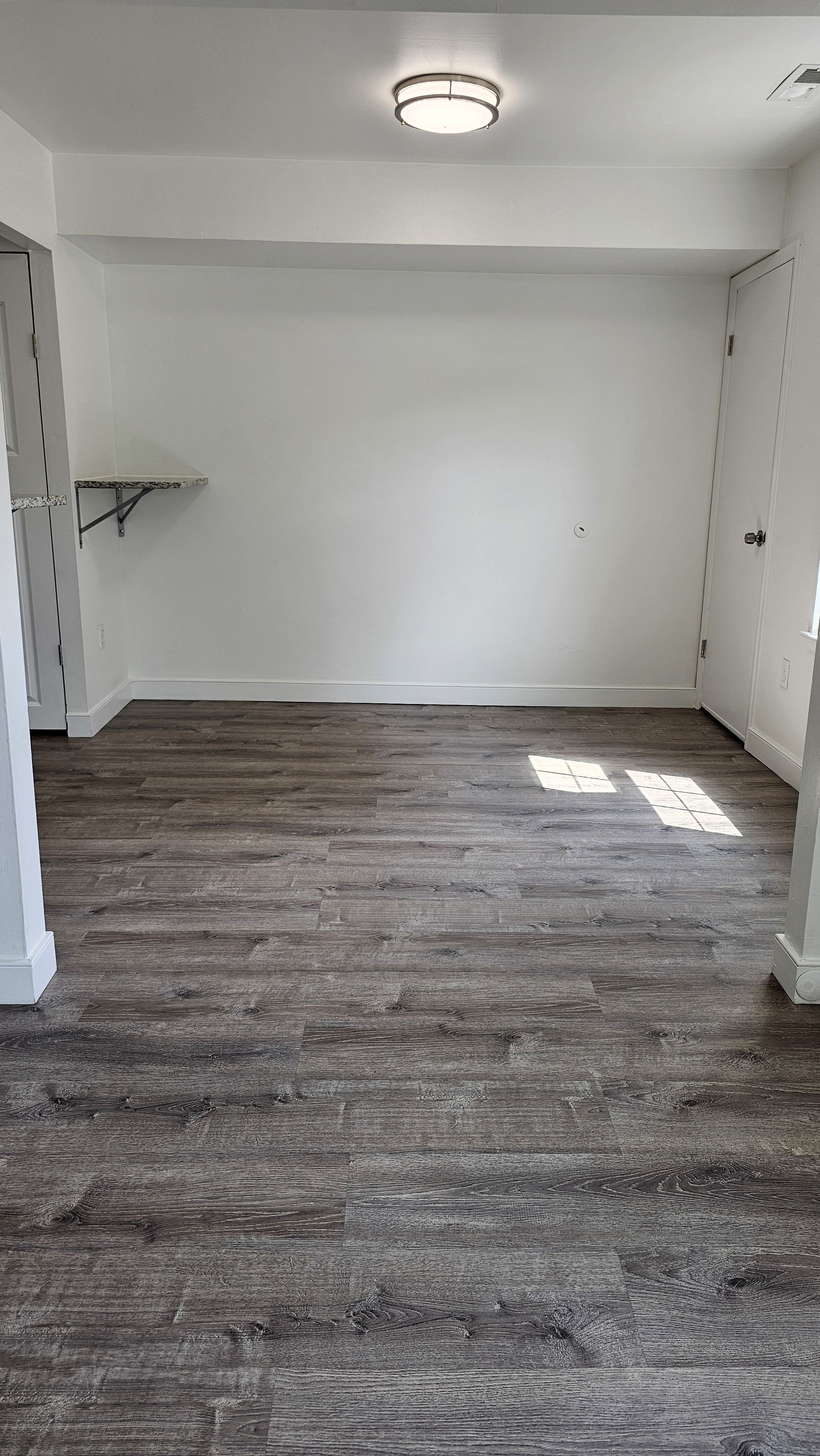2073 Harbour Dr – photo 3