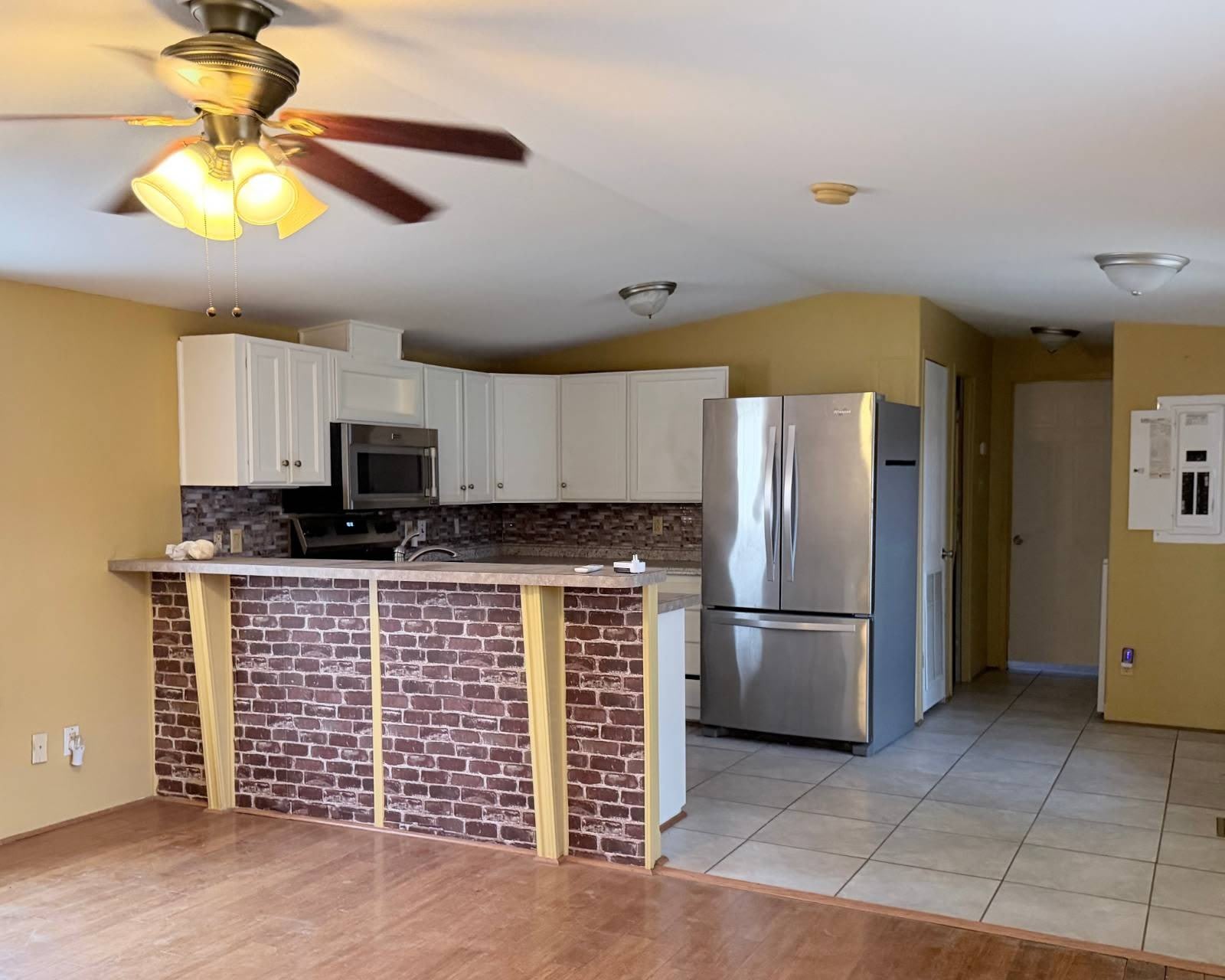 498 Yolanda Street – photo 1