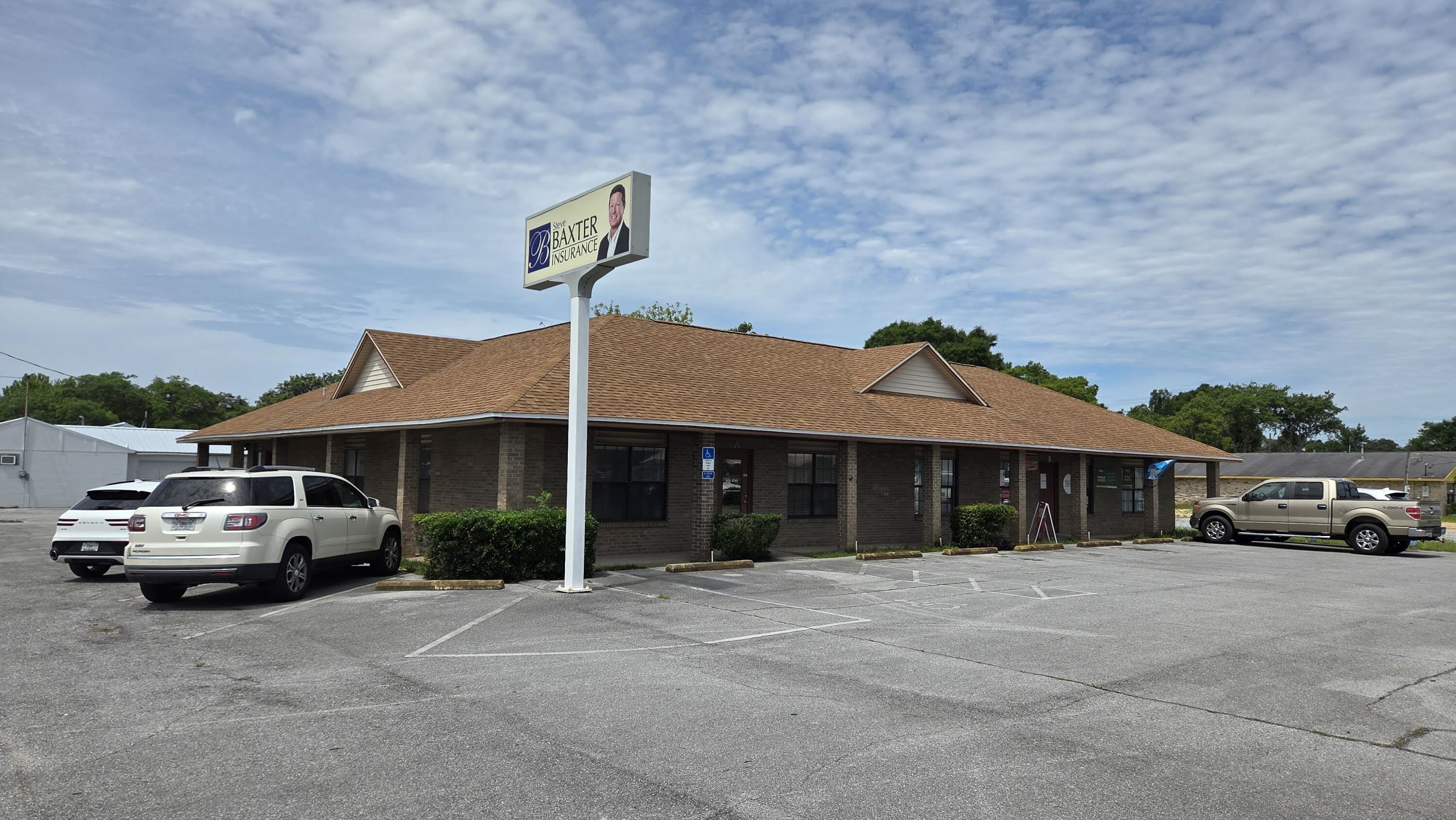 327 NE Racetrack Road – photo 2