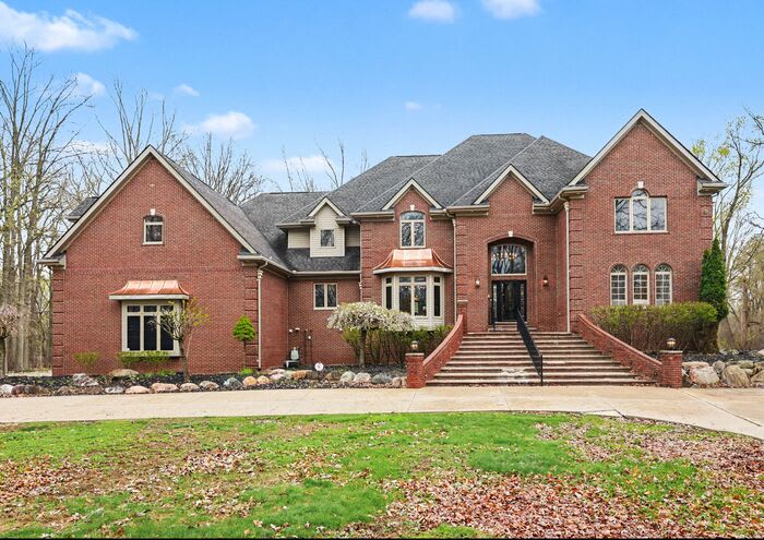 6986 Montgomery Drive – photo 2