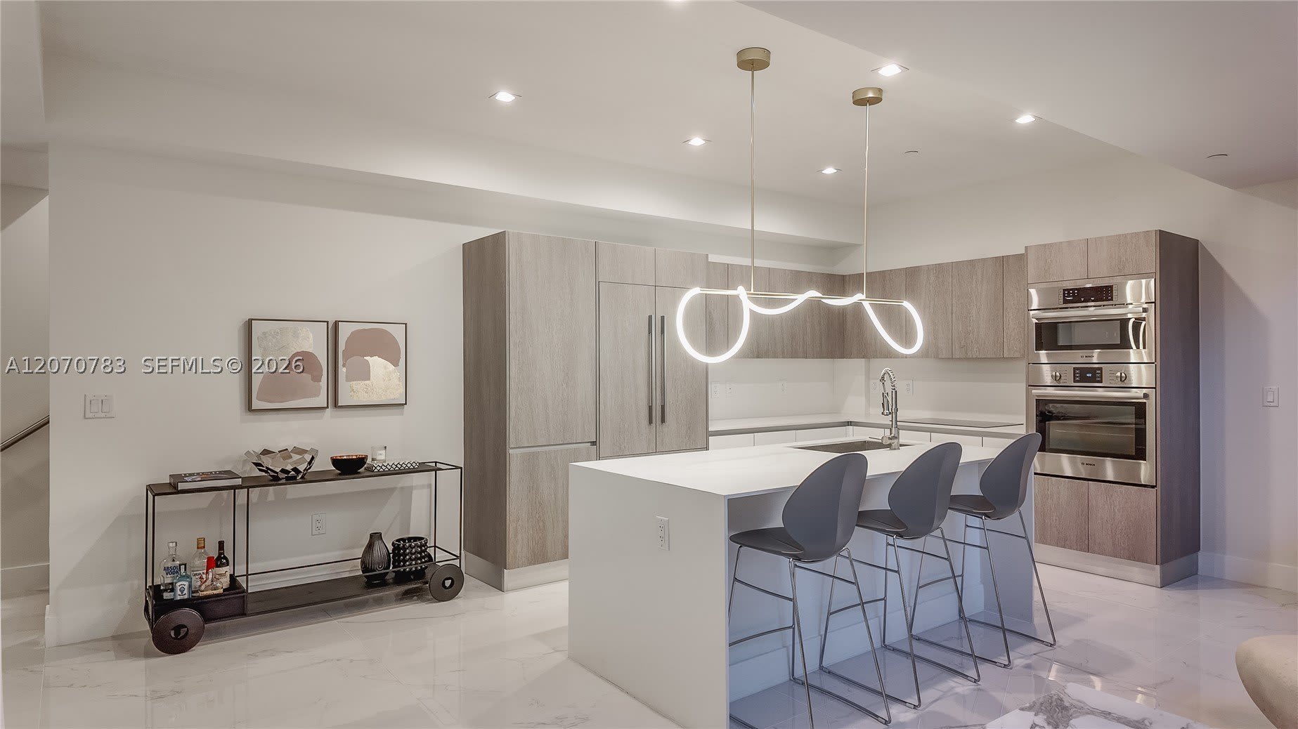 455 NE 39th St – photo 4