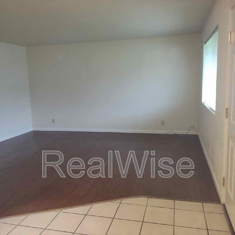 415 W First Ave – photo 5