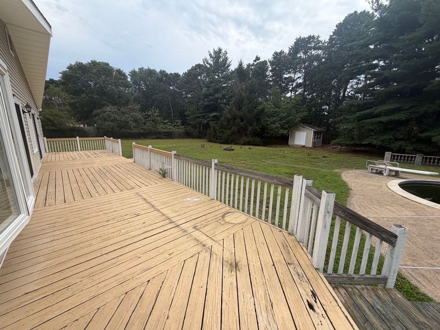 Spacious 3 Bedroom Ranch Home With In Ground Pool – photo 3