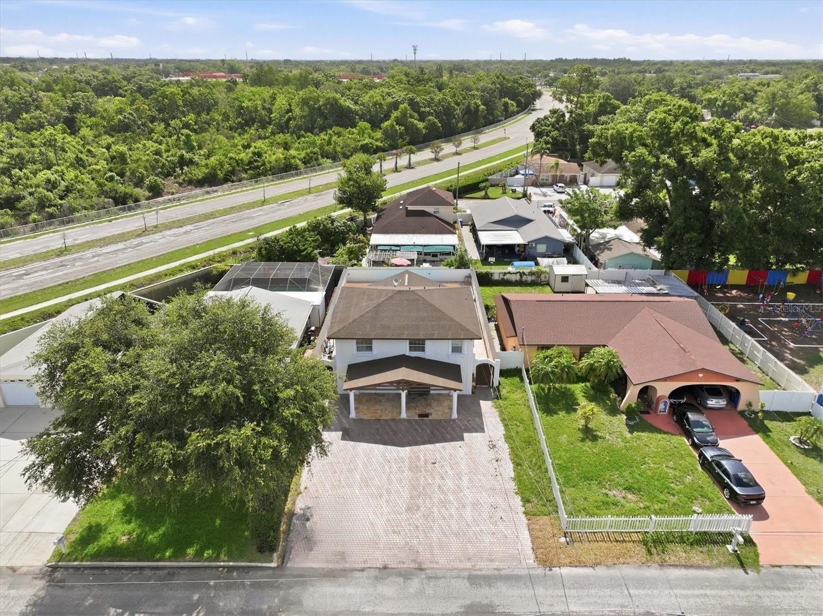 6611 N HALE Avenue – photo 4