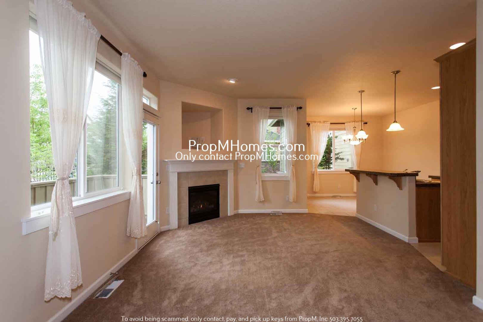 Gorgeous Two Bedroom Townhome In Gresham! In a Gated Community! – photo 5