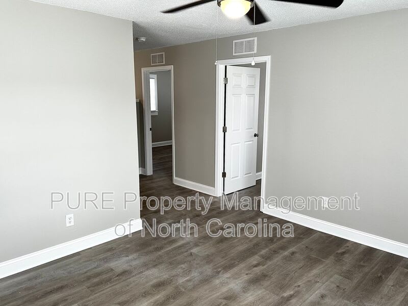 208 S Lexington Dr – photo 4