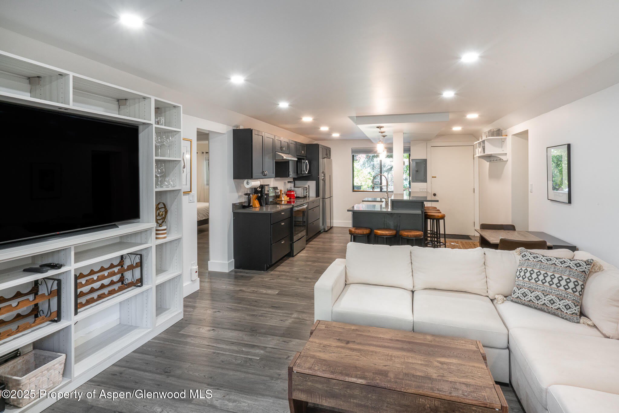 1316 Vine Street – photo 3