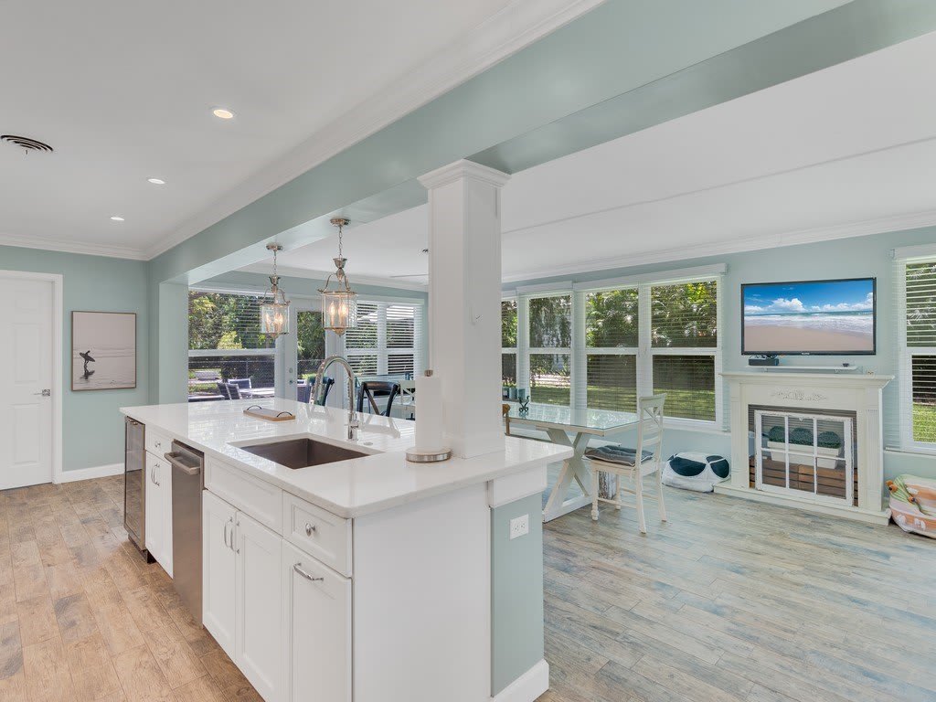 706 Iris Lane – photo 1