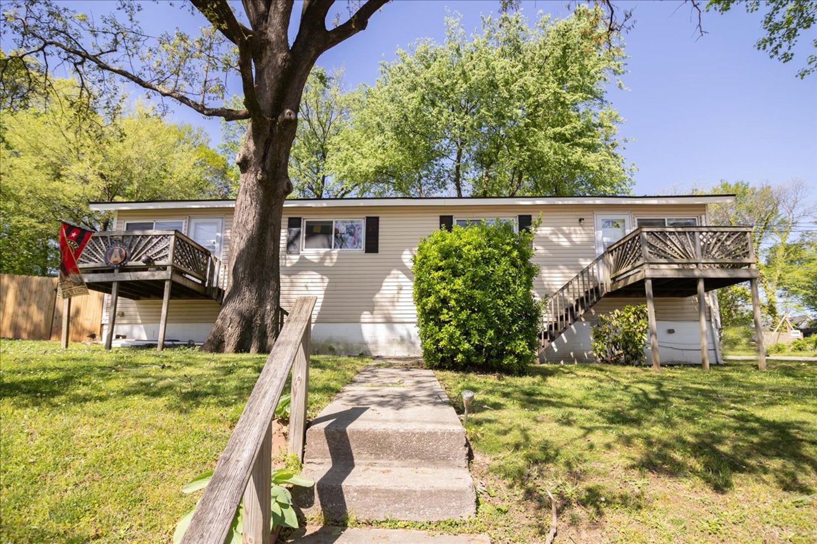 2Bd 1Ba Duplex Unit In The Heart Of Howell Station Minutes From W Midtown – photo 1