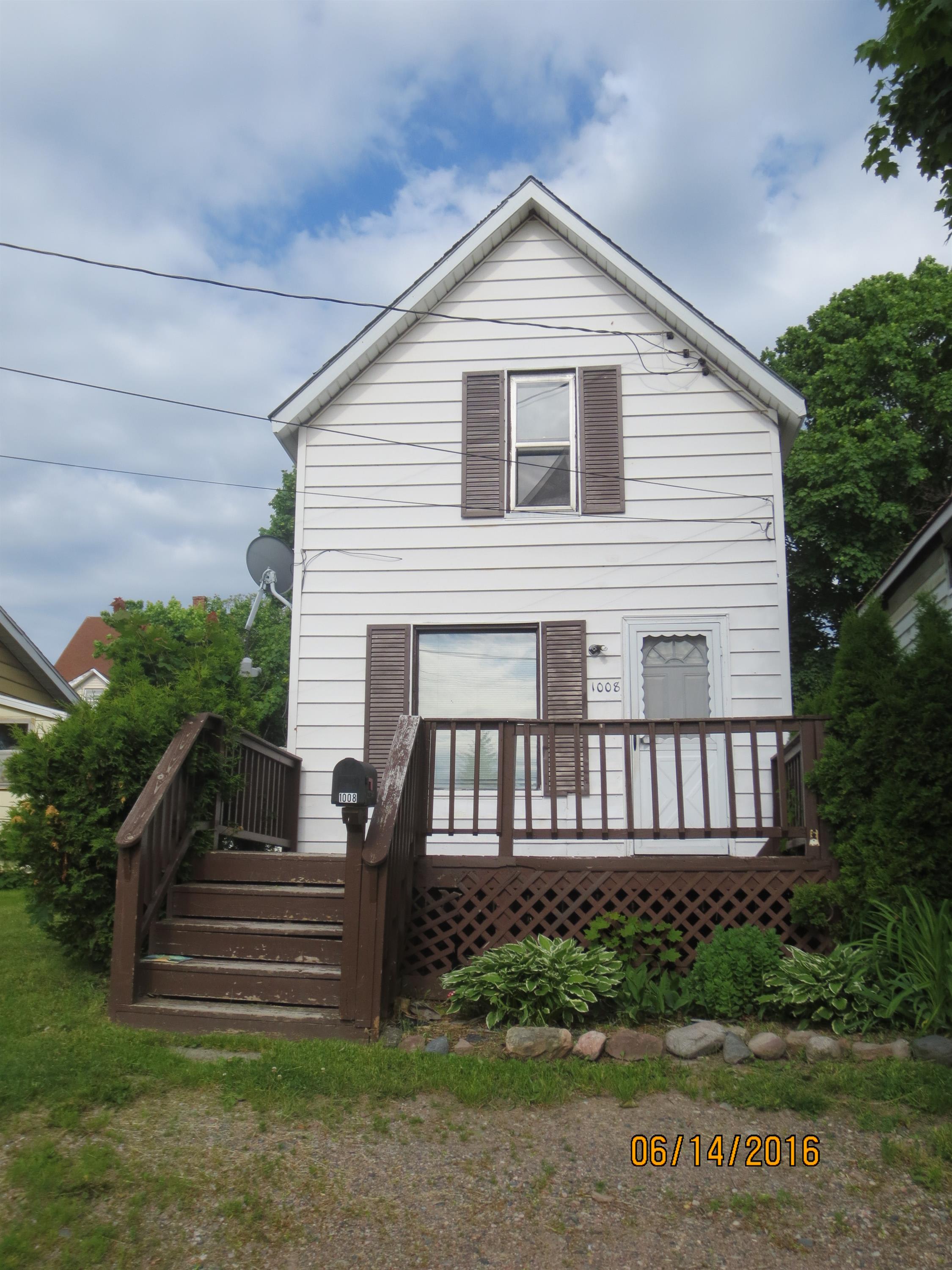 1008 Tweed St. – photo 1