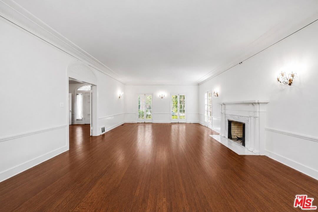 809 N Bedford Dr – photo 5