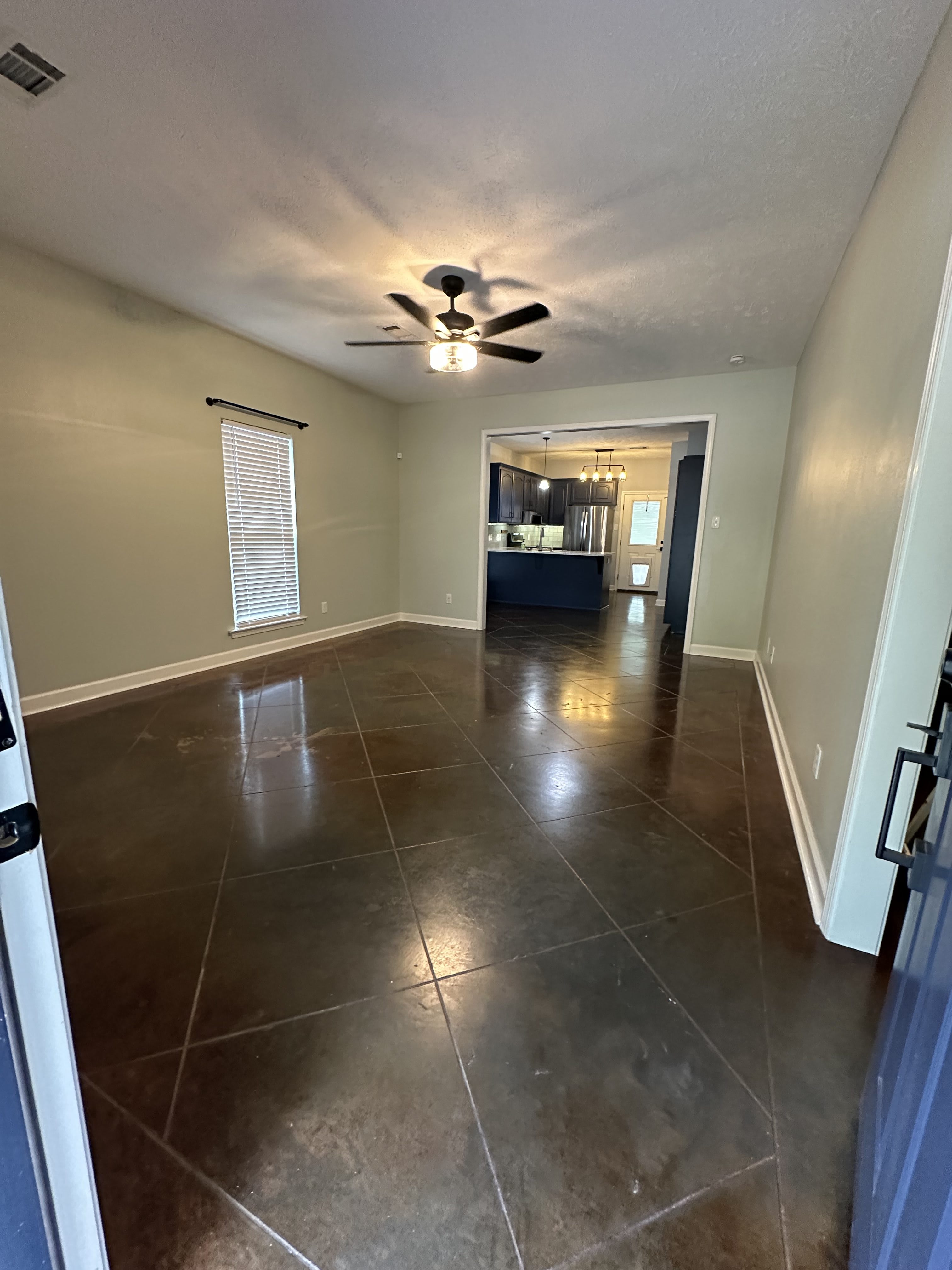 535 Davis Street – photo 2