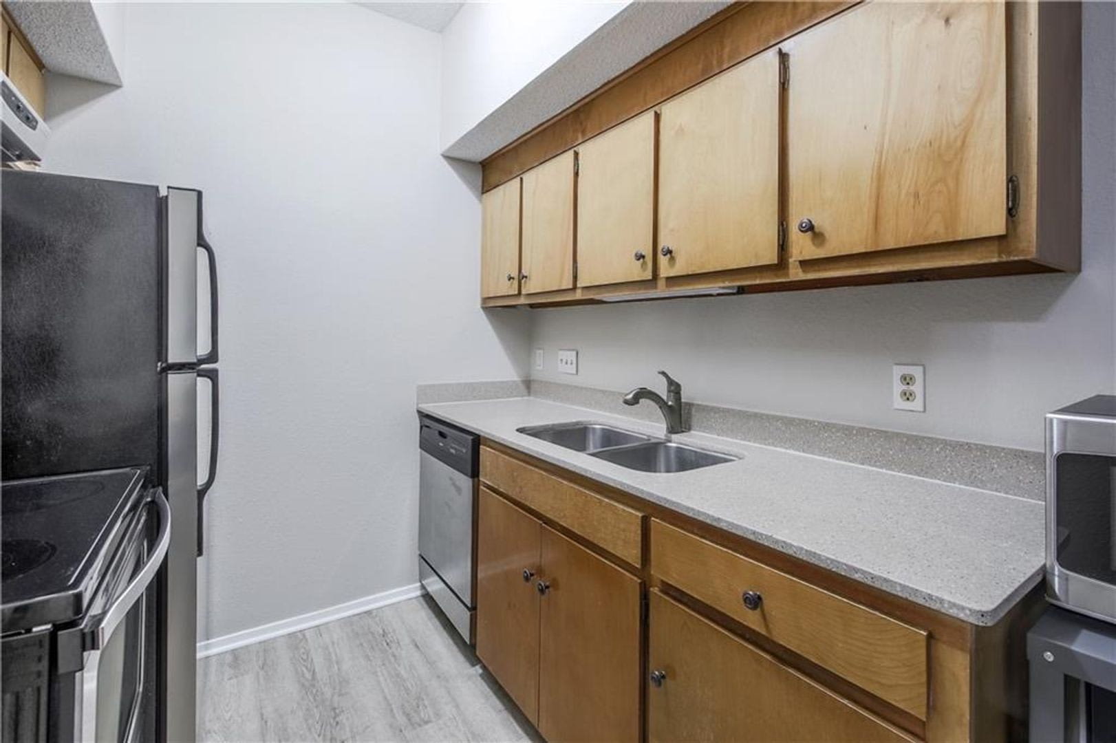 Furnished 1x1 North Campus Apartment on Guad – photo 4