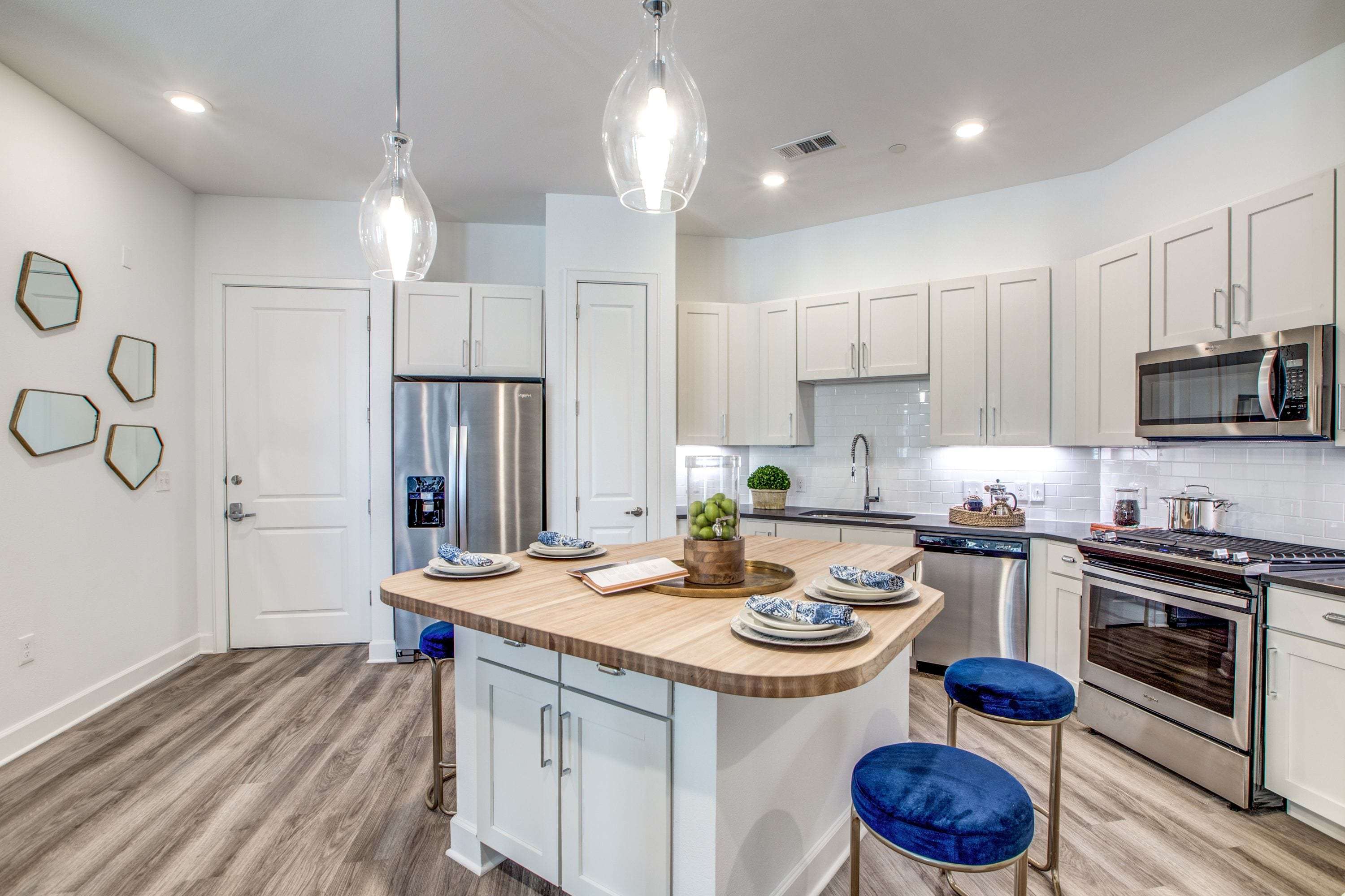 255 Assay Luxury Apartments – photo 3