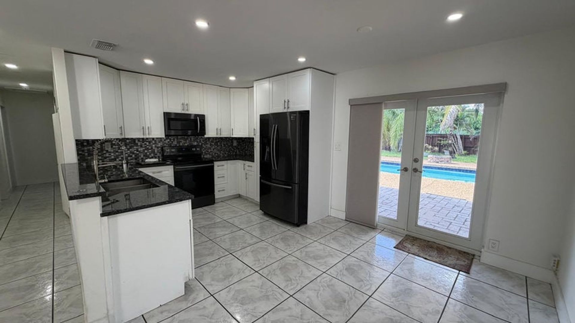 630 NE 23RD Court, Pompano Beach, FL 33064 – photo 2