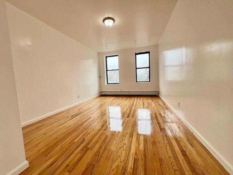 2265 Grand Avenue – photo 1