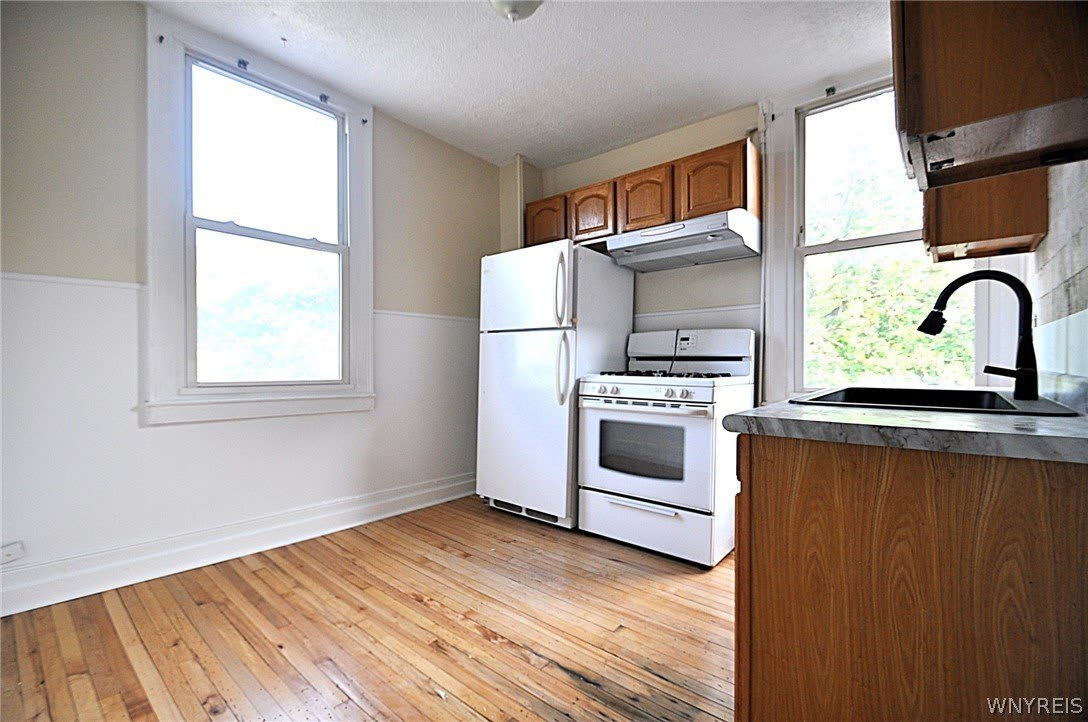 8525 Main Street – photo 3