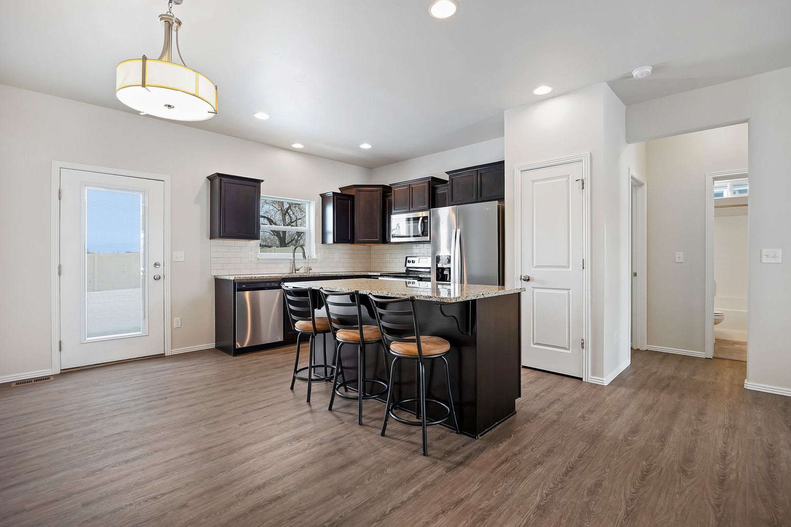 397 Marjorie St – photo 3