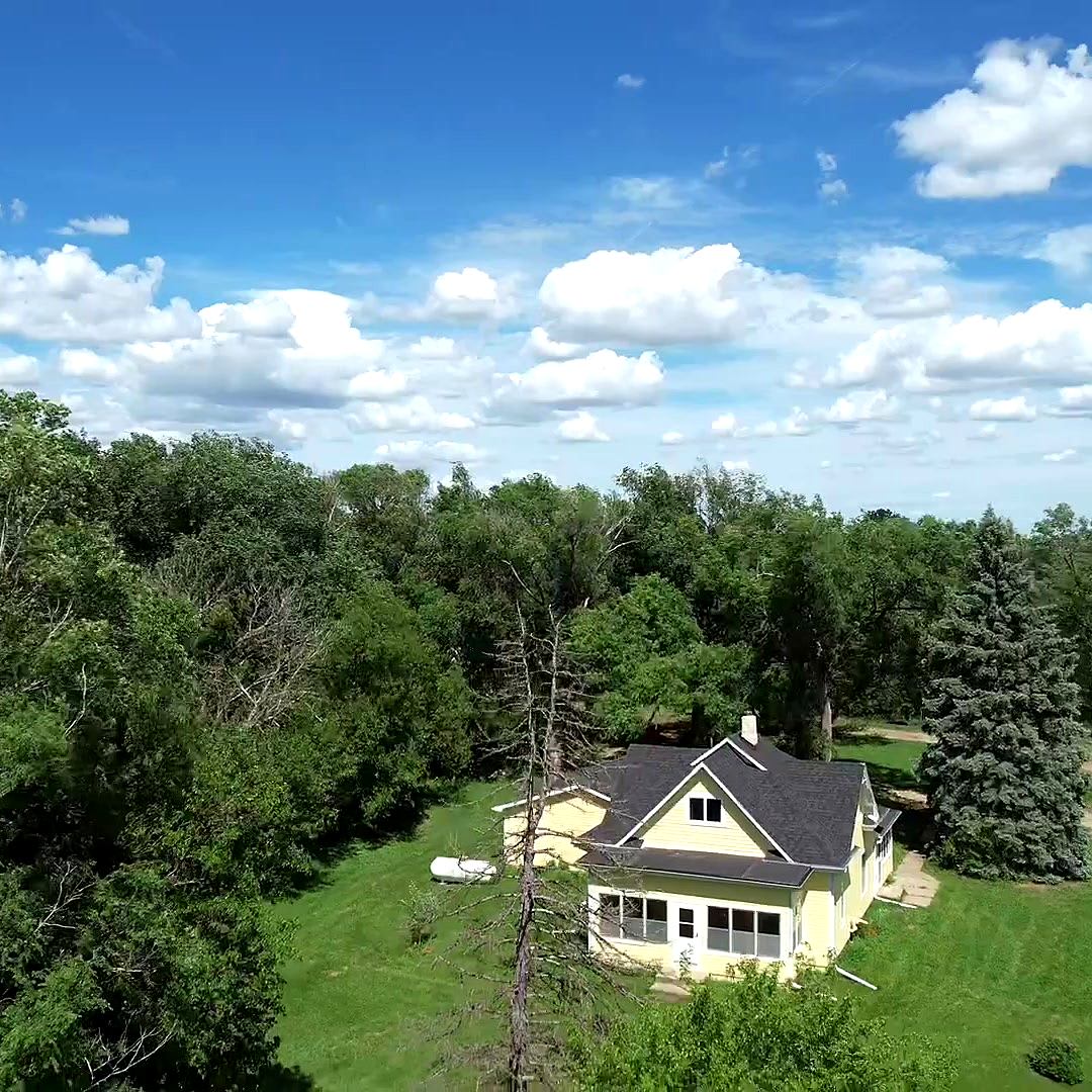 Rare Farmhouse Rental on 10 Wooded Acres Near Lennox – photo 3