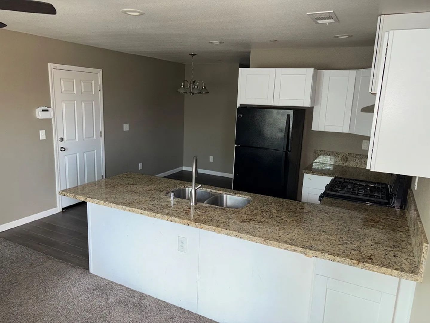 2533 Miller Ave – photo 2