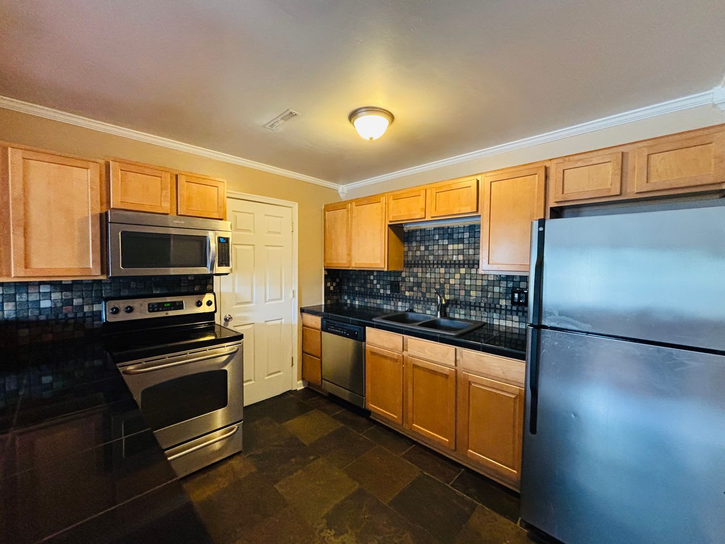 2 Bedroom 1 Bath Condo – photo 4