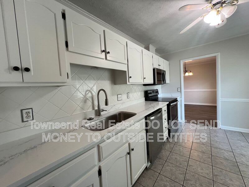 7108 Calamar Dr. – photo 3