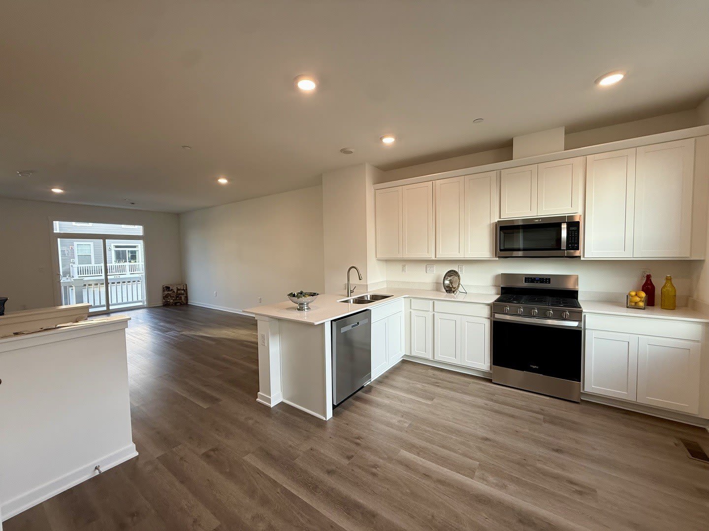 553 Yosemite Way – photo 2