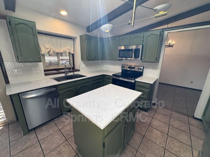 4055 Thundercloud Drive – photo 5