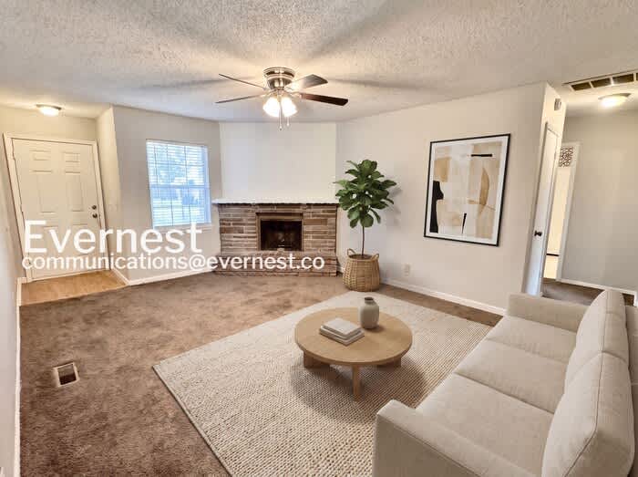 1756 South Pine Avenue – photo 2