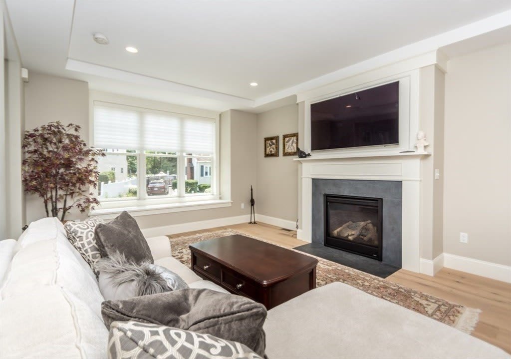 7 Floral Avenue – photo 2