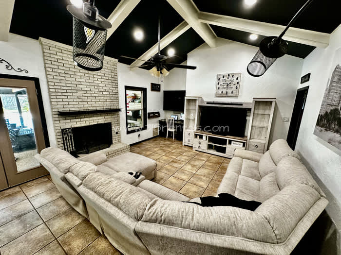 7313 Camelback Drive – photo 4