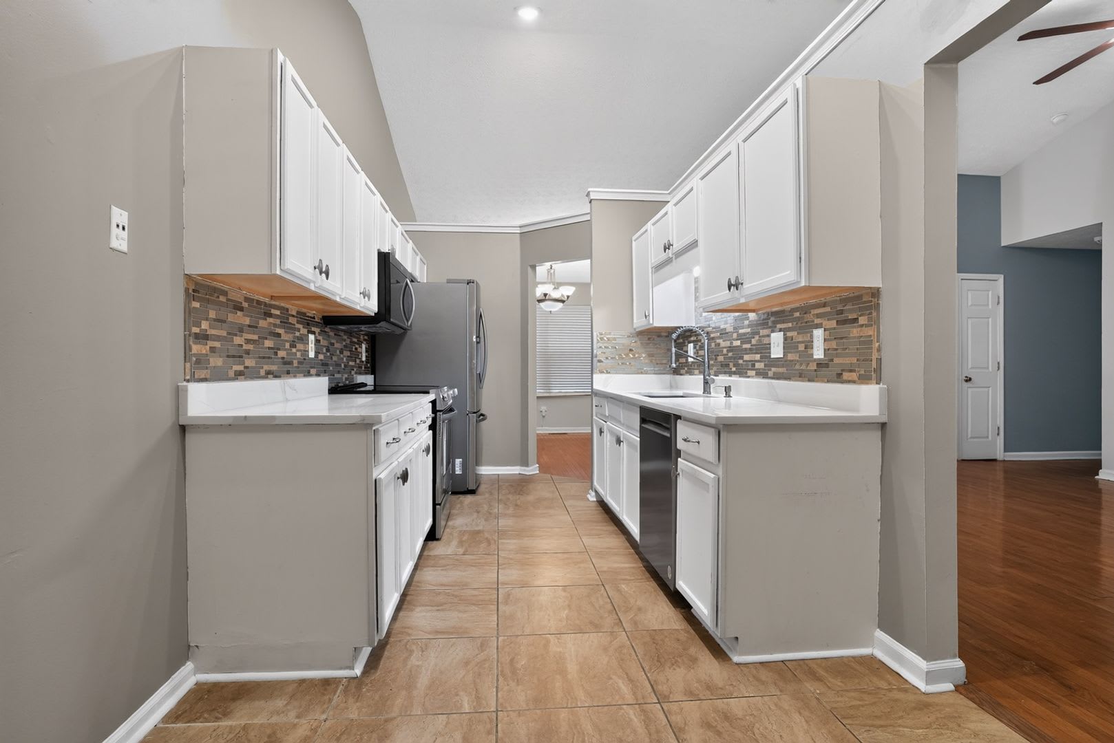 Spacious 5BR House in Ellenwood – photo 5