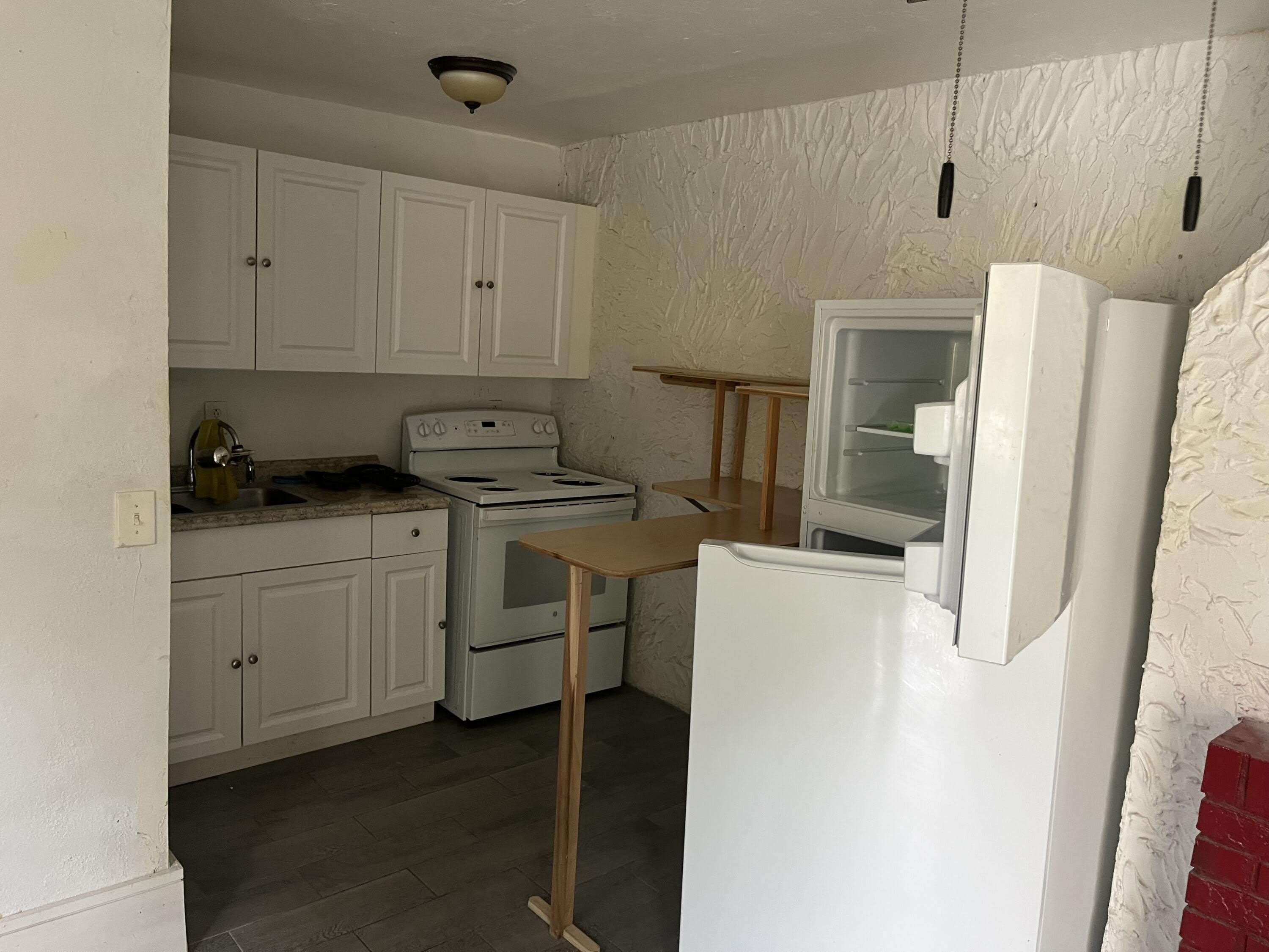 2027 Delphia Street – photo 5