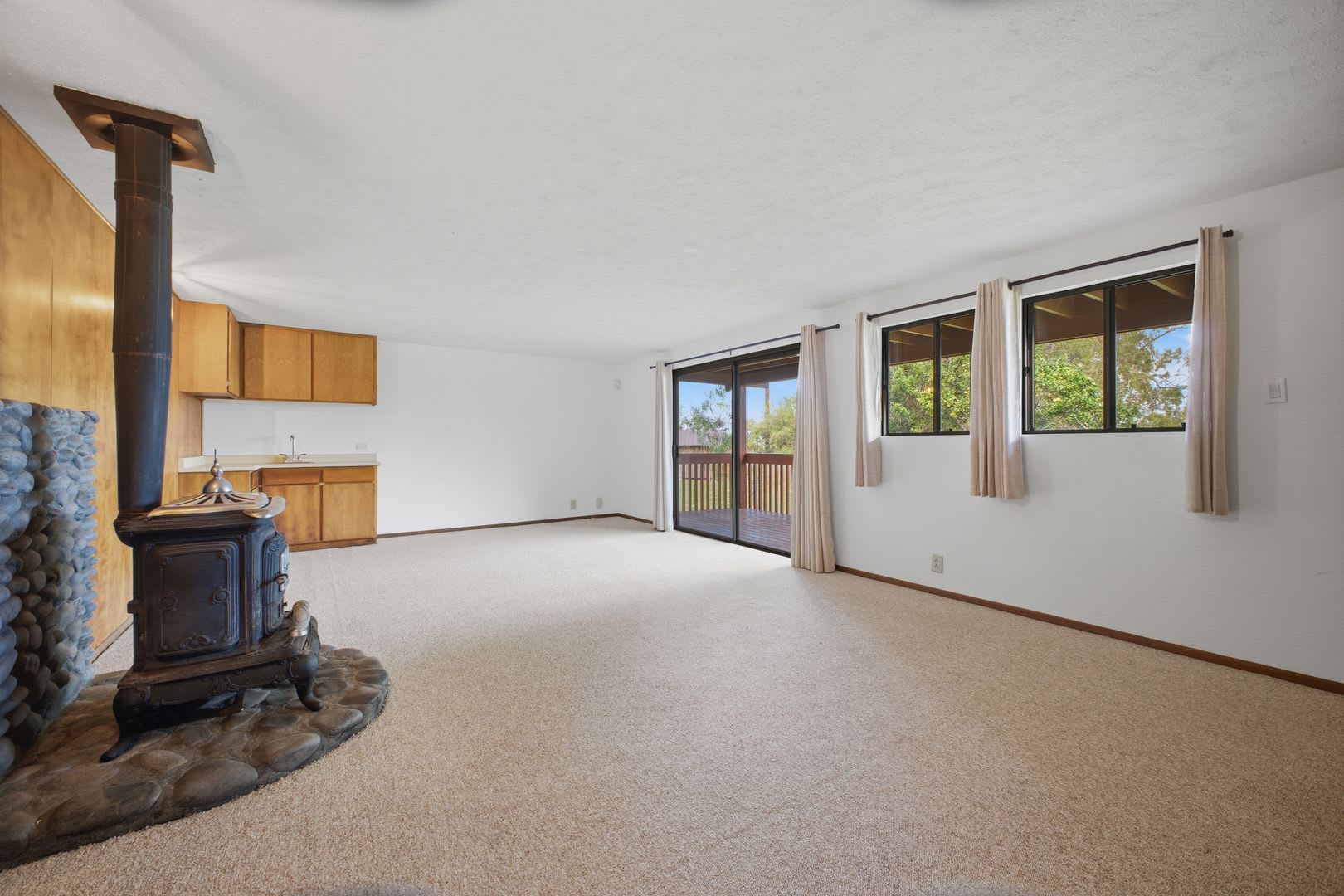 Spacious 4-Bedroom, 4-Bath Home for Rent in Makawao – photo 3