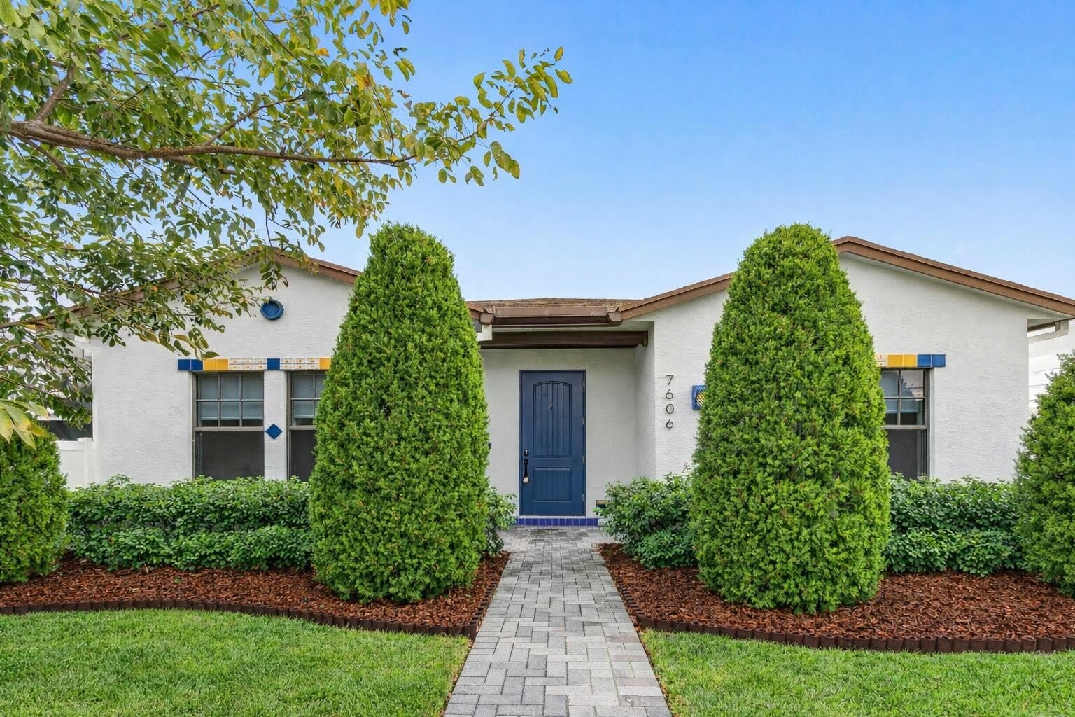 7606 S Olive Avenue – photo 4