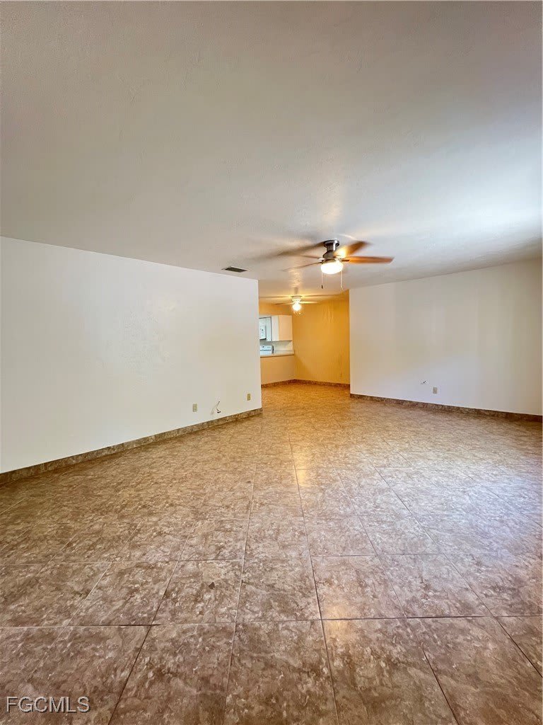 1825 Oak Lane – photo 3
