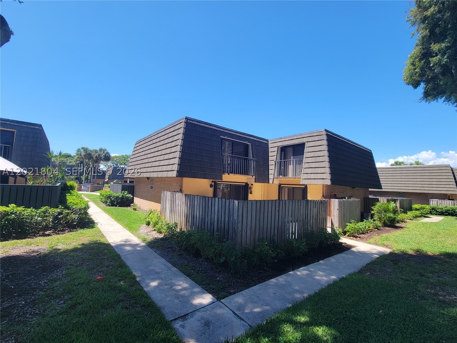 3227 32nd Way – photo 3