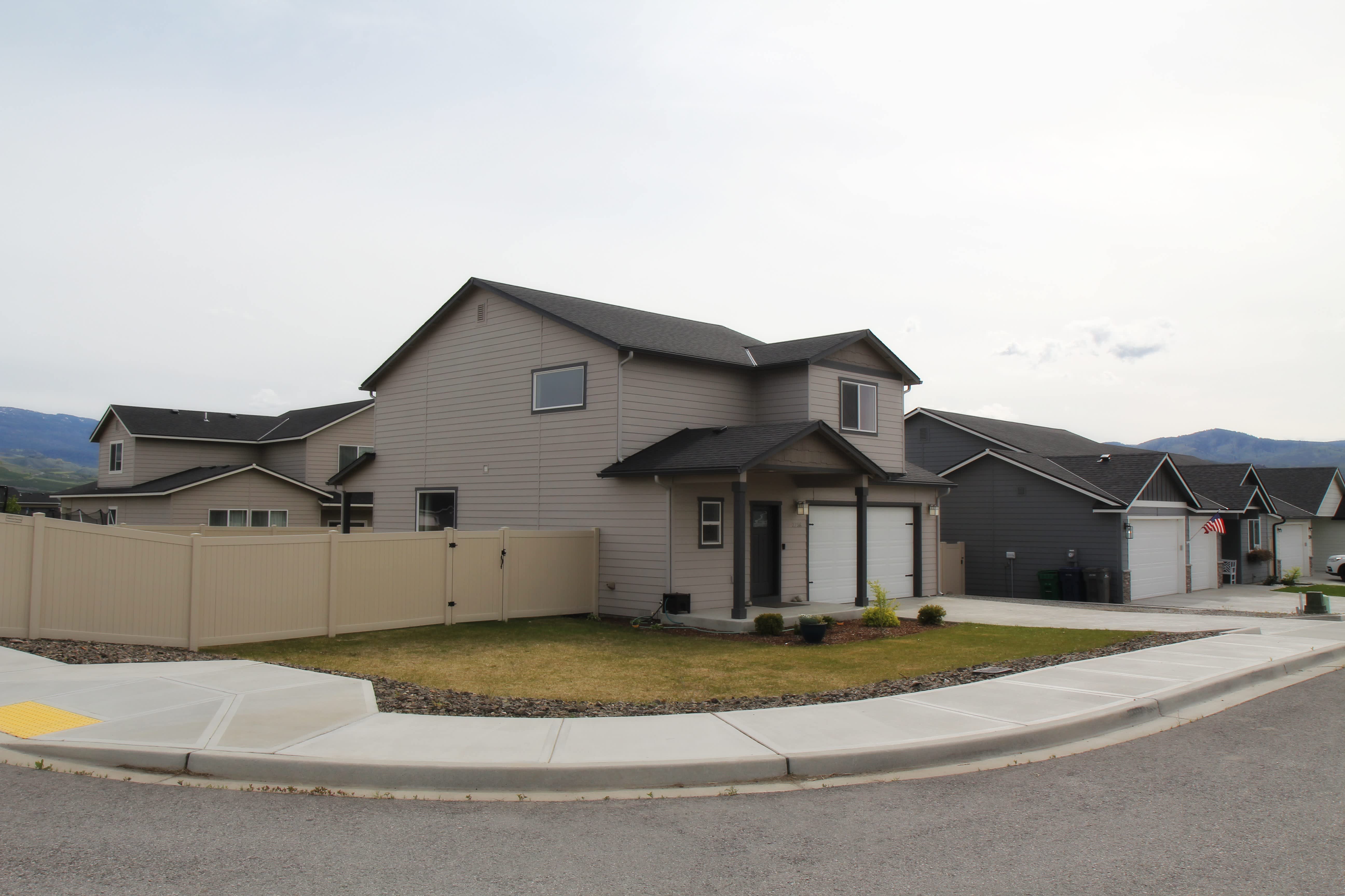 2238 2nd Street Southeast – photo 2