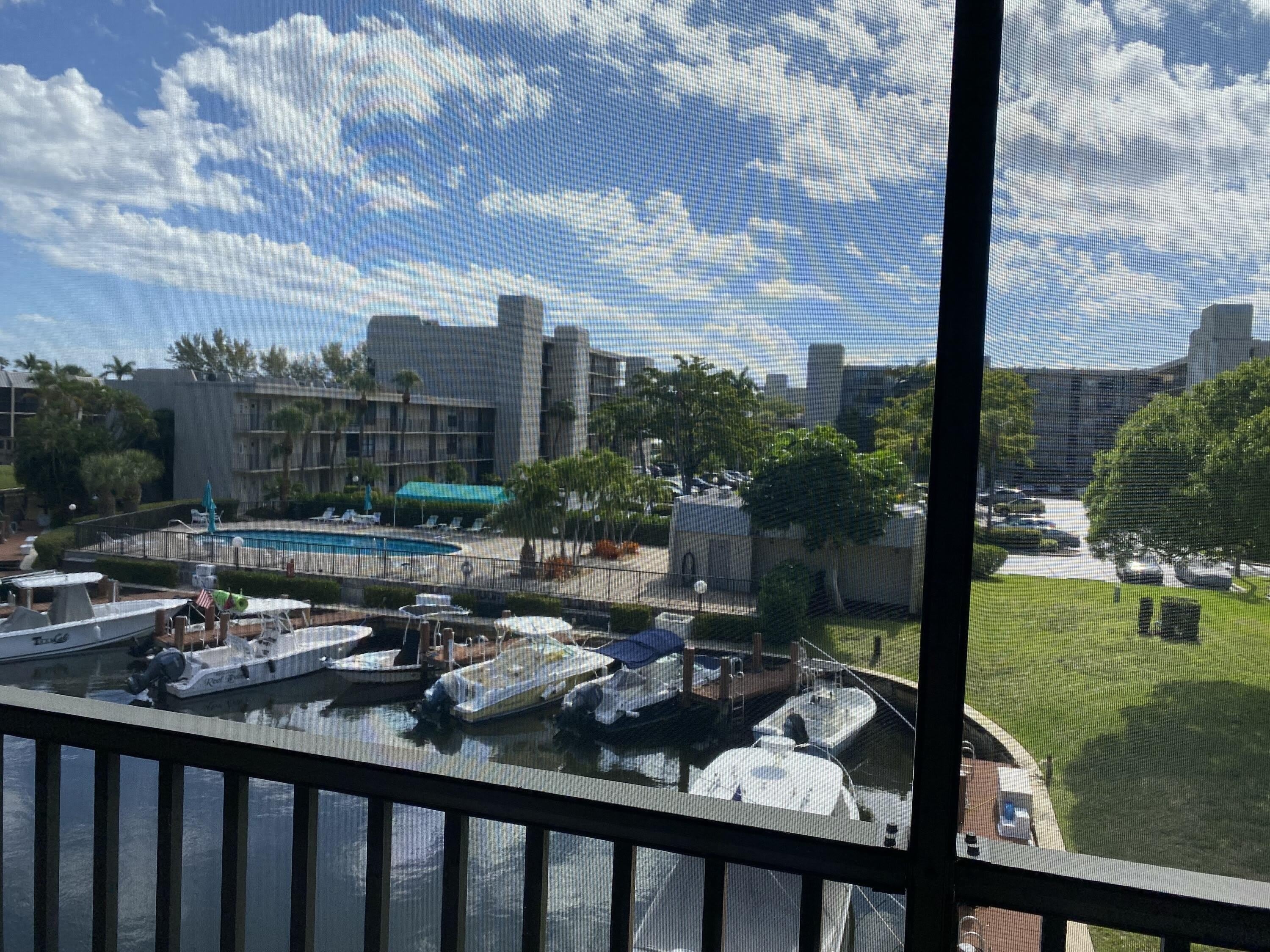 4 Royal Palm Way – photo 1