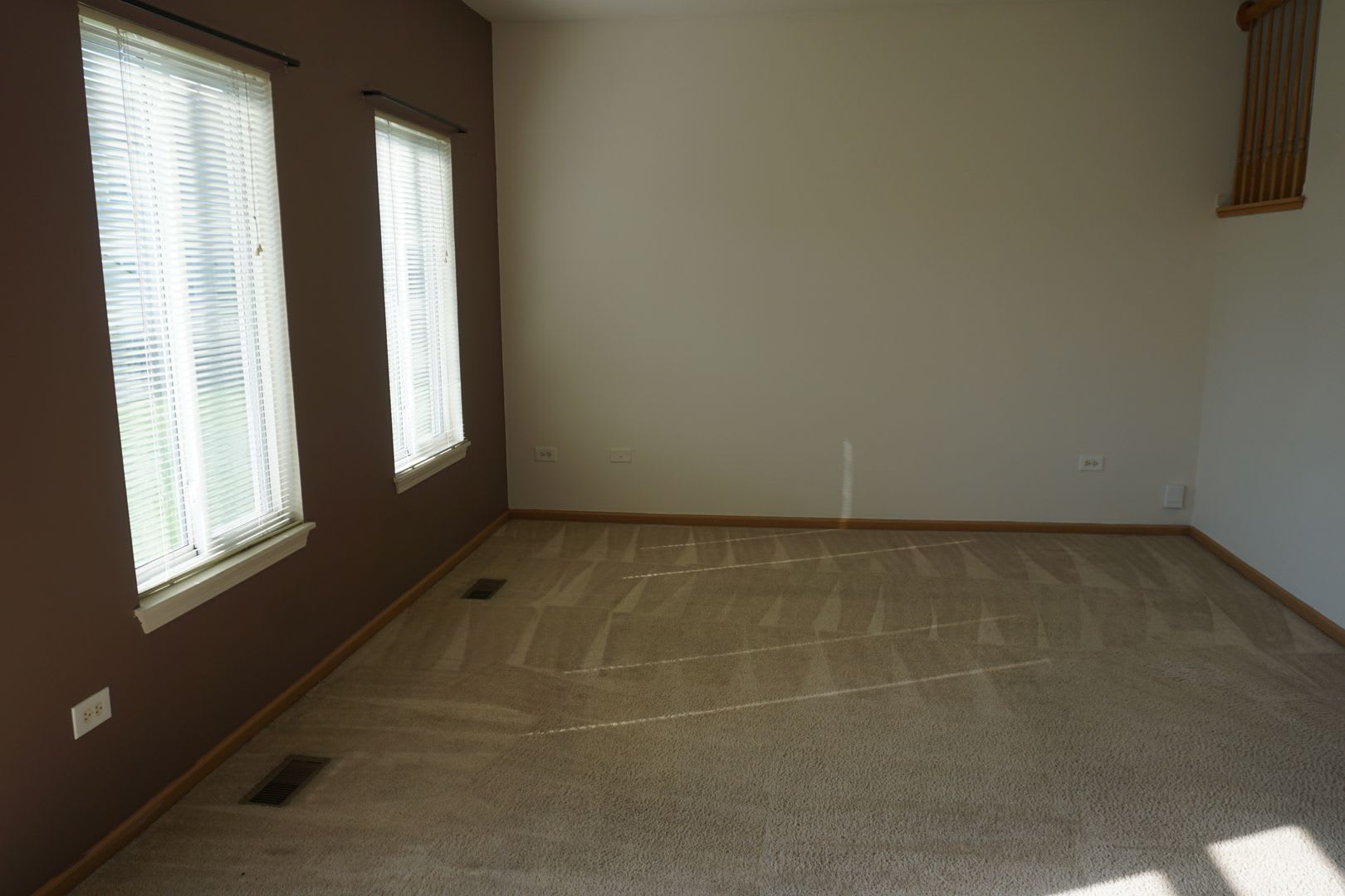 Beautiful And Cozy 3 Bedroom Home With 2 1 Bath – photo 2