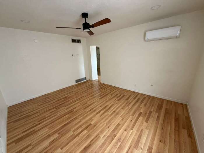 860 East 13th Street – photo 2