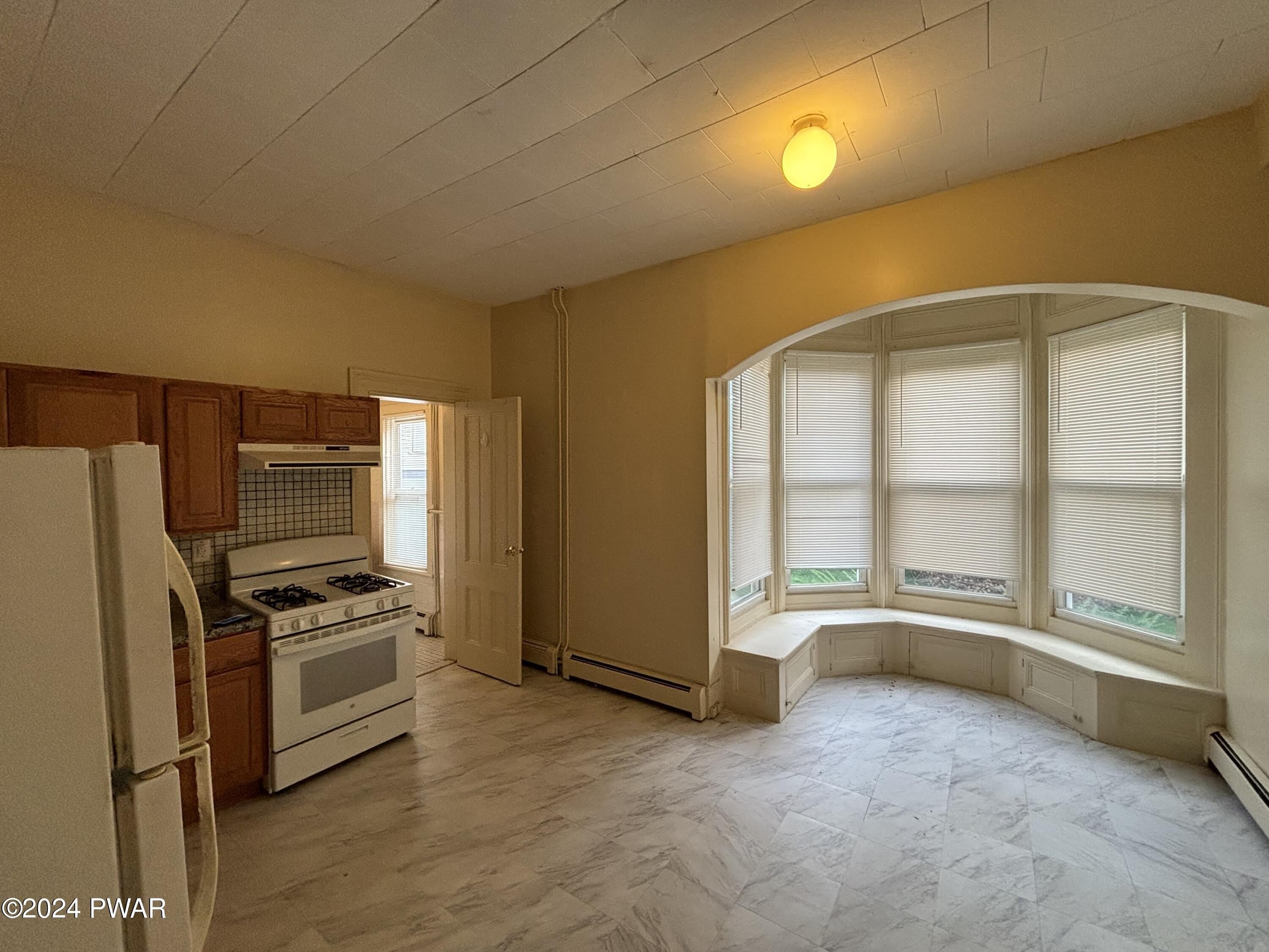 302 Avenue I – photo 5