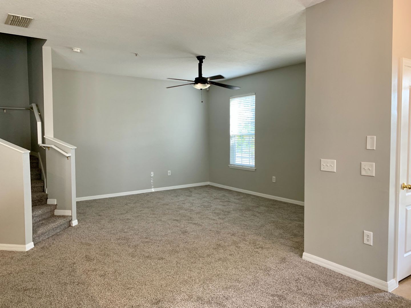 3/2.5 Condo in Harmony w/ 2 Car Garage – photo 4