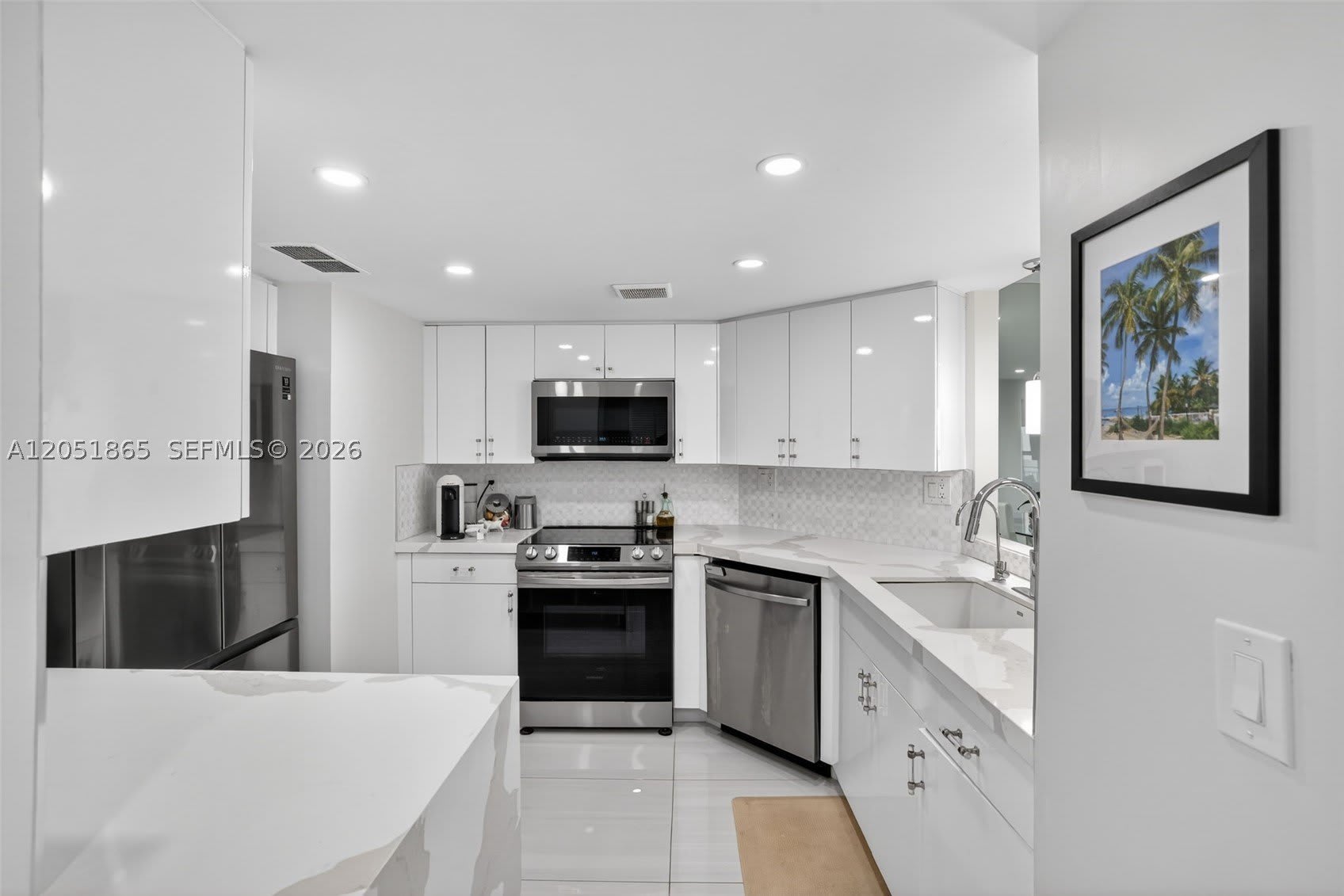 3000 E Sunrise Blvd – photo 5