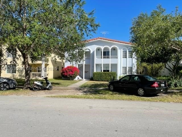517 Menendez Ave – photo 2