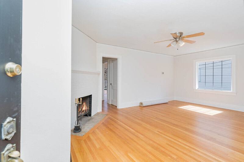 4814 36th Ave NE – photo 3