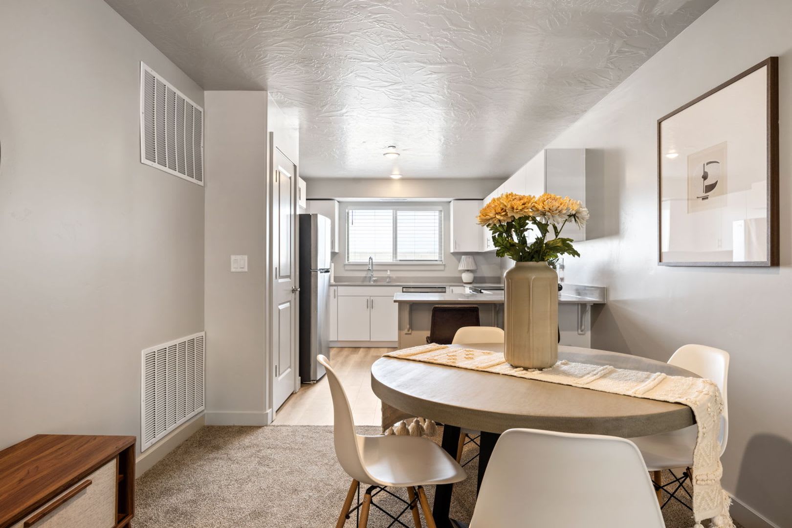 This is a beautiful, 2 bed 1 bath is located in Springville – photo 4